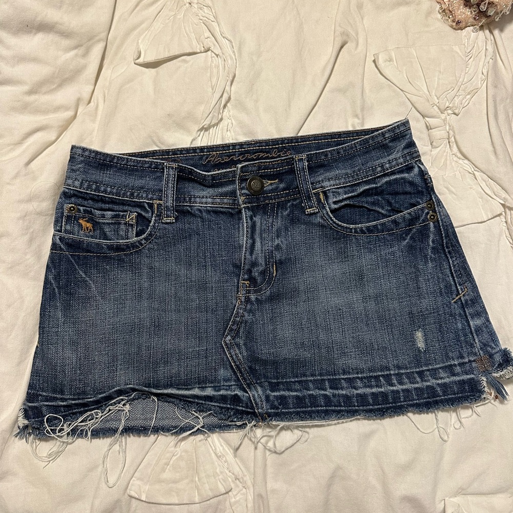 Vintage Abercrombie & Fitch Women's Blue Denim Mini Skirt